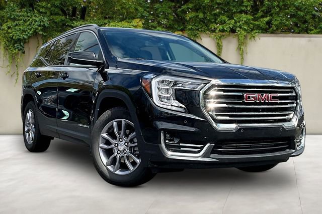 Certified 2023 GMC Terrain SLT w/ Tech Package AWD/4WD image 3
