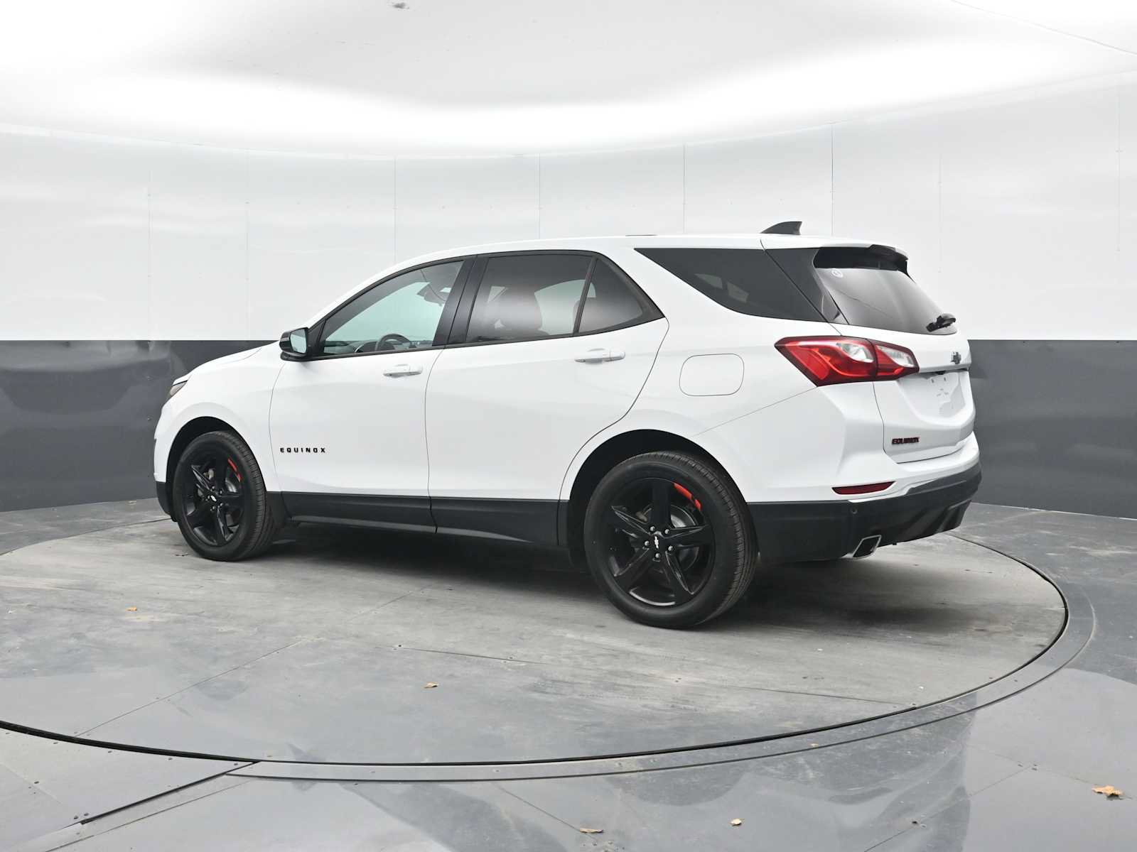 Used 2019 Chevrolet Equinox LT AWD/4WD image 2