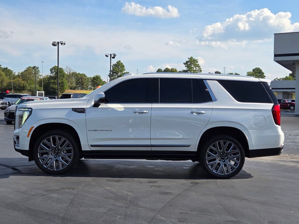Used 2025 GMC Yukon Denali Ultimate AWD/4WD image 2
