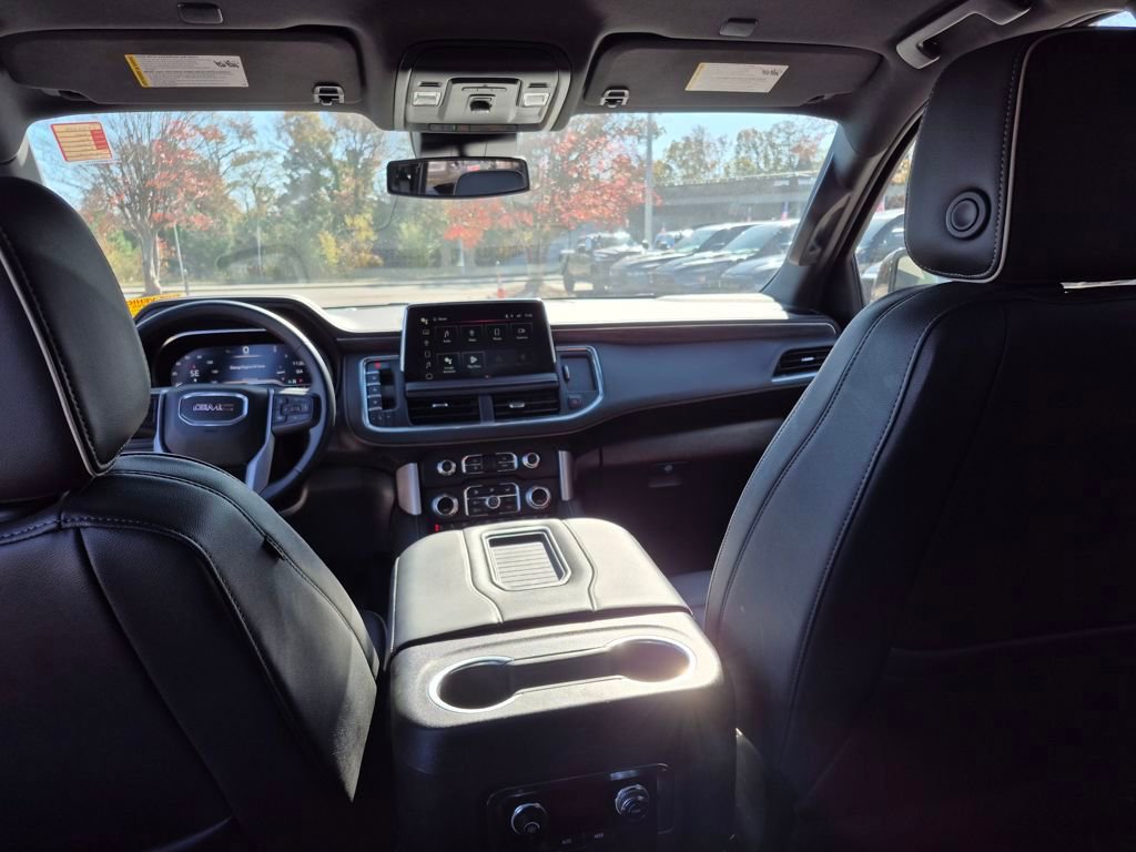 Used 2024 GMC Yukon SLT image 12