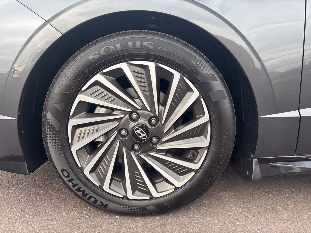Certified 2025 Hyundai Sonata Limited image 36