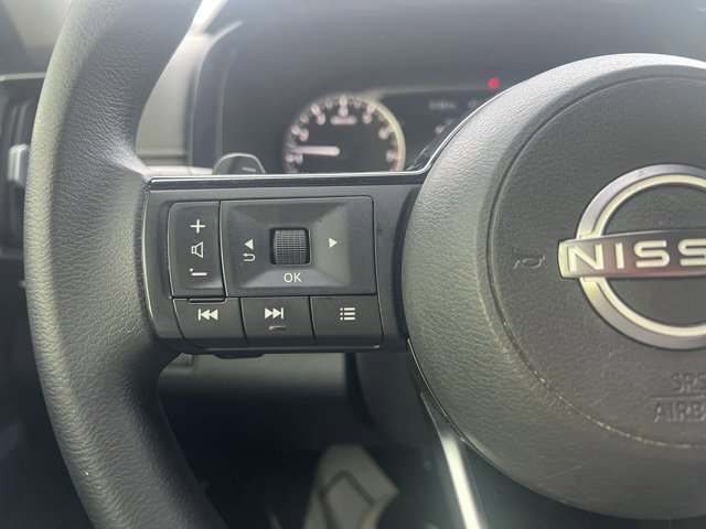 Used 2022 Nissan Pathfinder S image 16