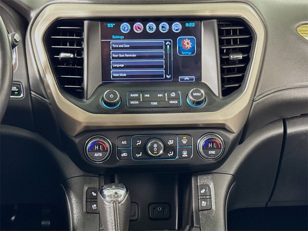 Used 2019 GMC Acadia Denali image 16