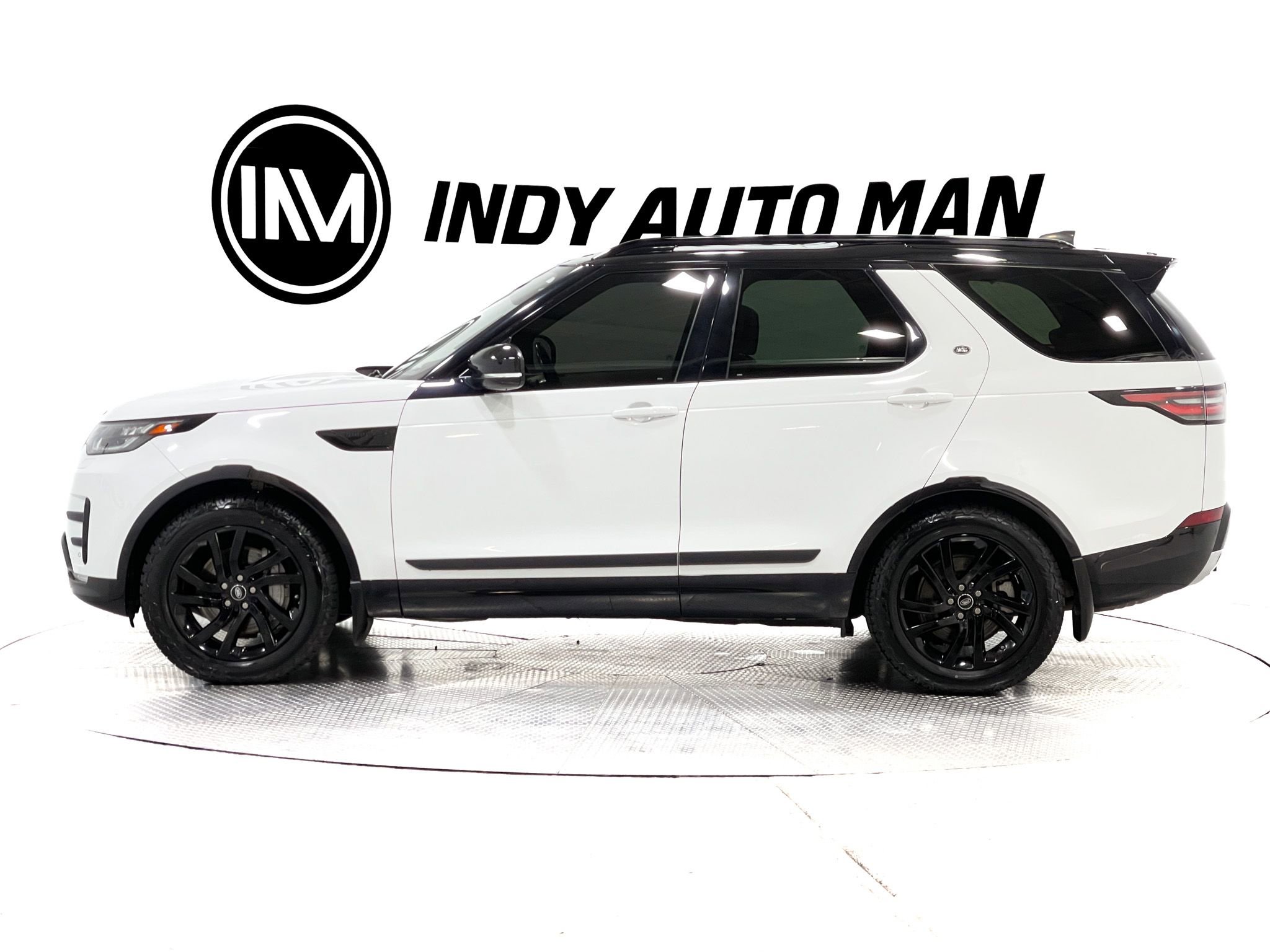 Used 2020 Land Rover Discovery Landmark AWD/4WD image 7