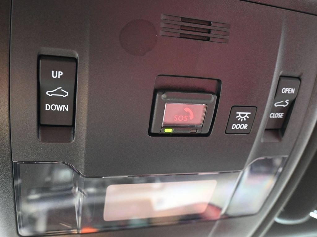 Used 2025 Lexus IS 300 w/ Premium Package RWD image 32