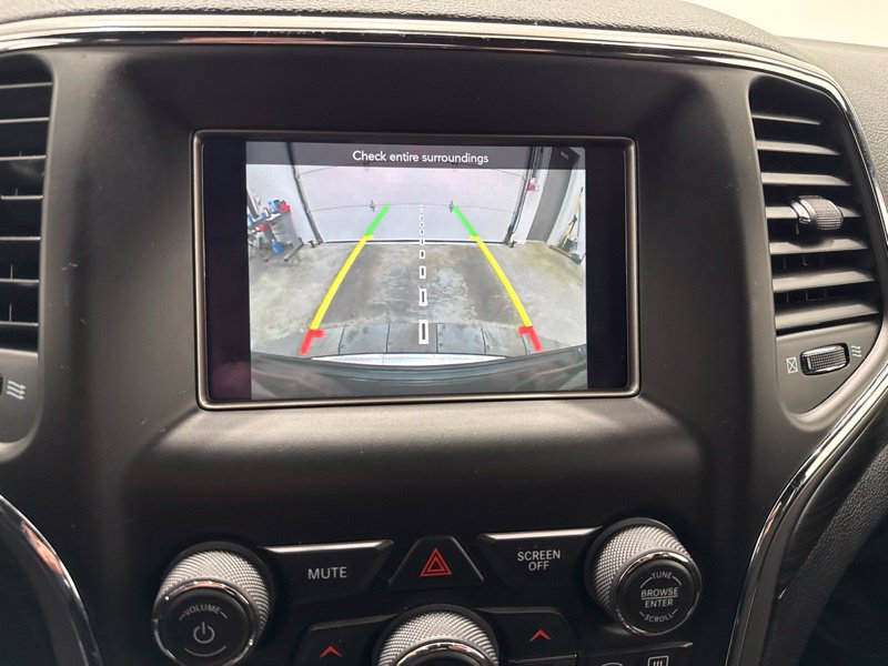 Used 2019 Jeep Grand Cherokee Laredo AWD/4WD image 31