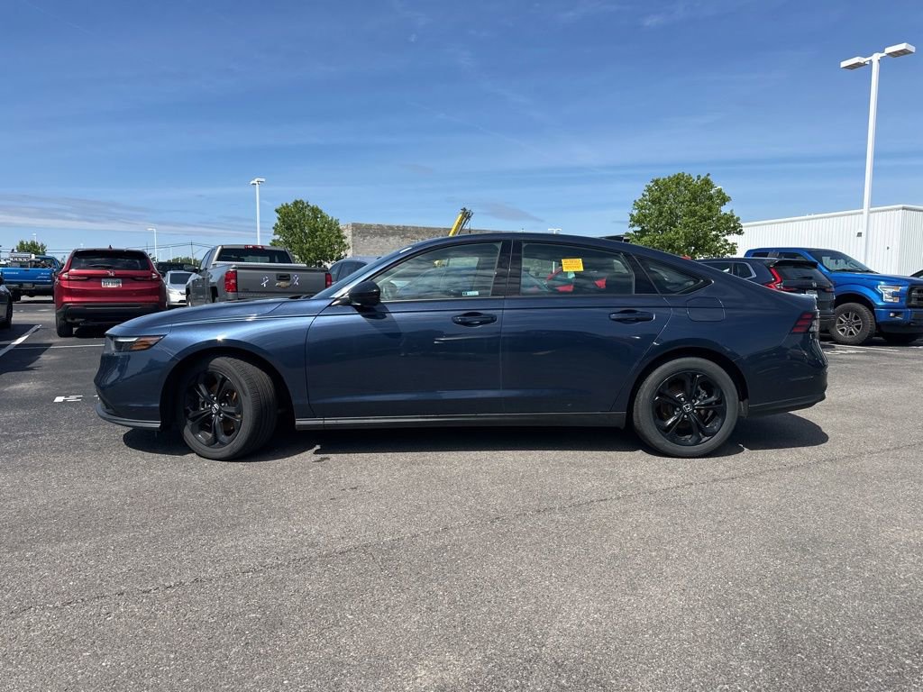 Used 2025 Honda Accord SE image 8