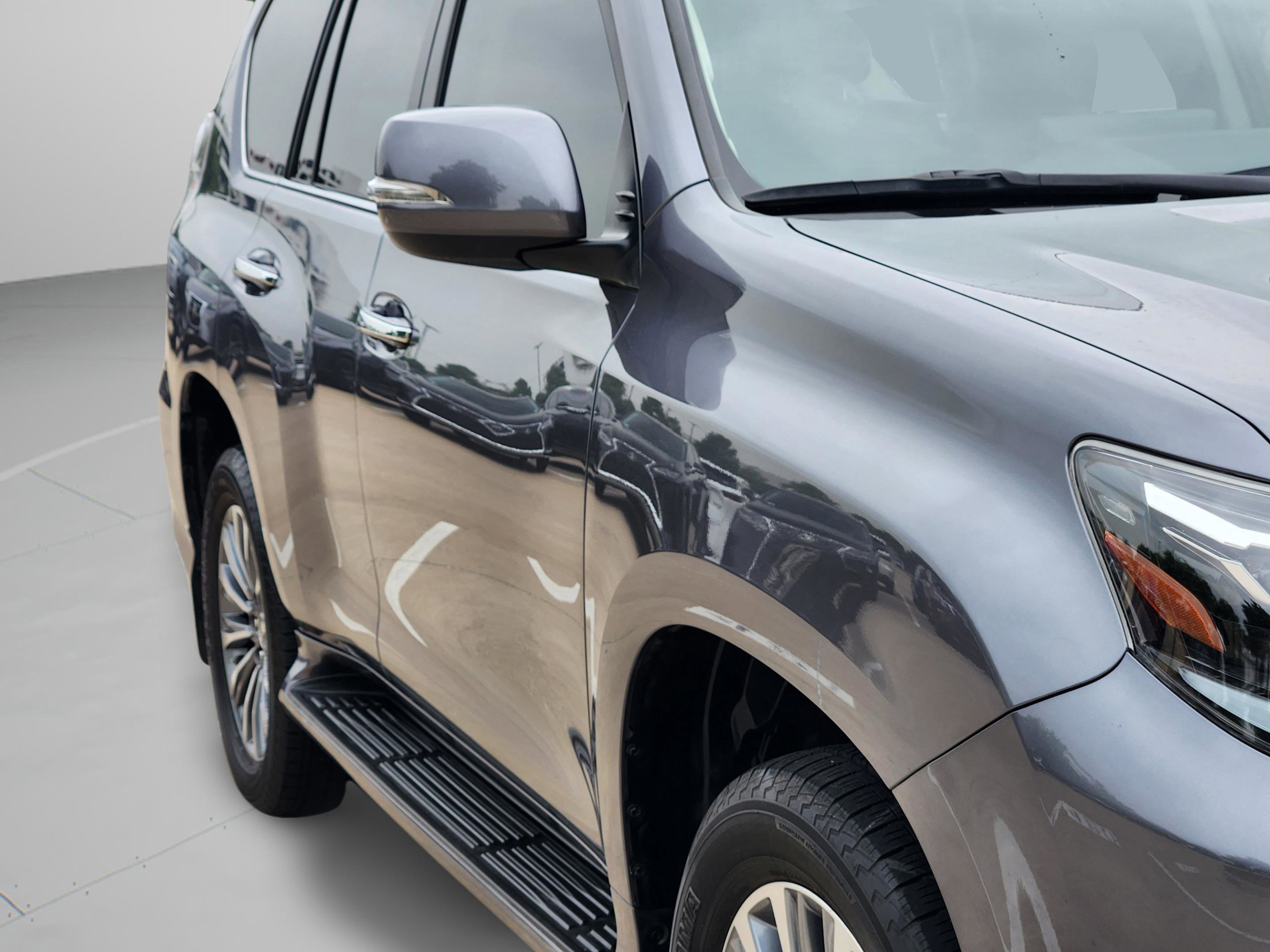 Used 2023 Lexus GX 460 Luxury w/ Accessory Package AWD/4WD image 38