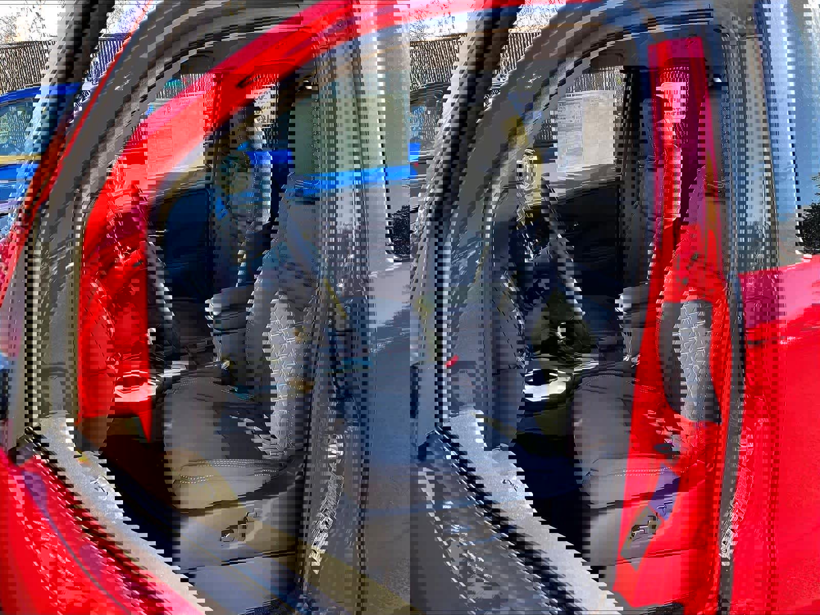 Used 2025 Nissan Frontier SV image 10