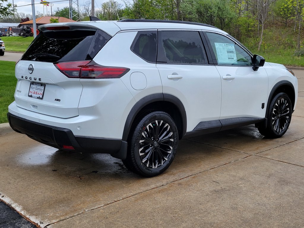 New 2026 Nissan Rogue Dark Armor AWD/4WD image 3