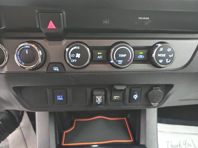 Used 2020 Toyota Tacoma TRD Off-Road image 34
