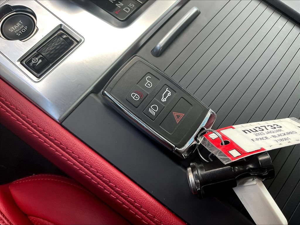 Used 2023 Jaguar F-PACE R-Dynamic S AWD/4WD image 34
