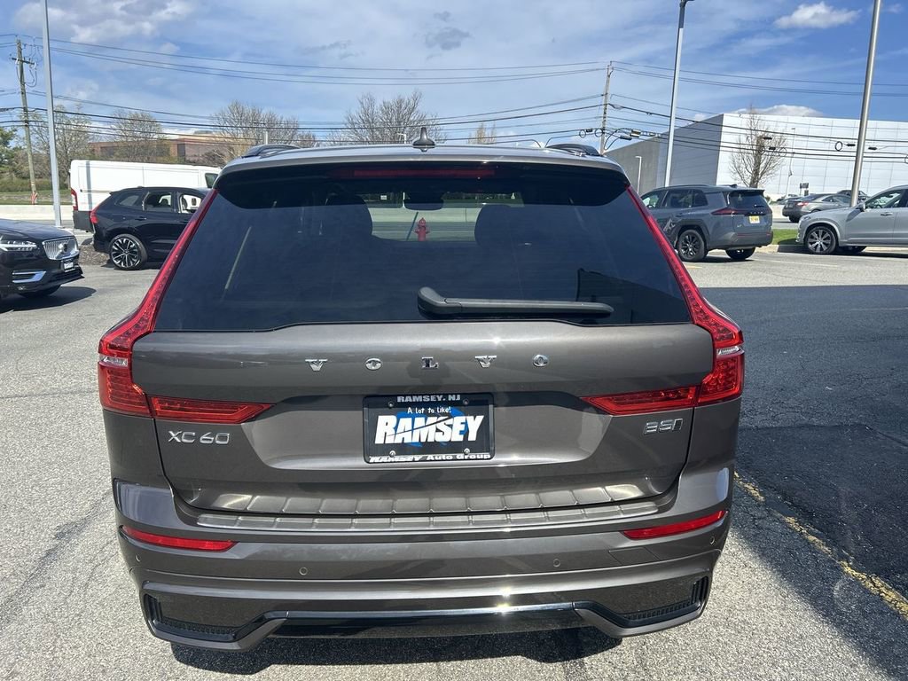 Certified 2023 Volvo XC60 B5 Plus w/ Climate Package AWD/4WD image 26