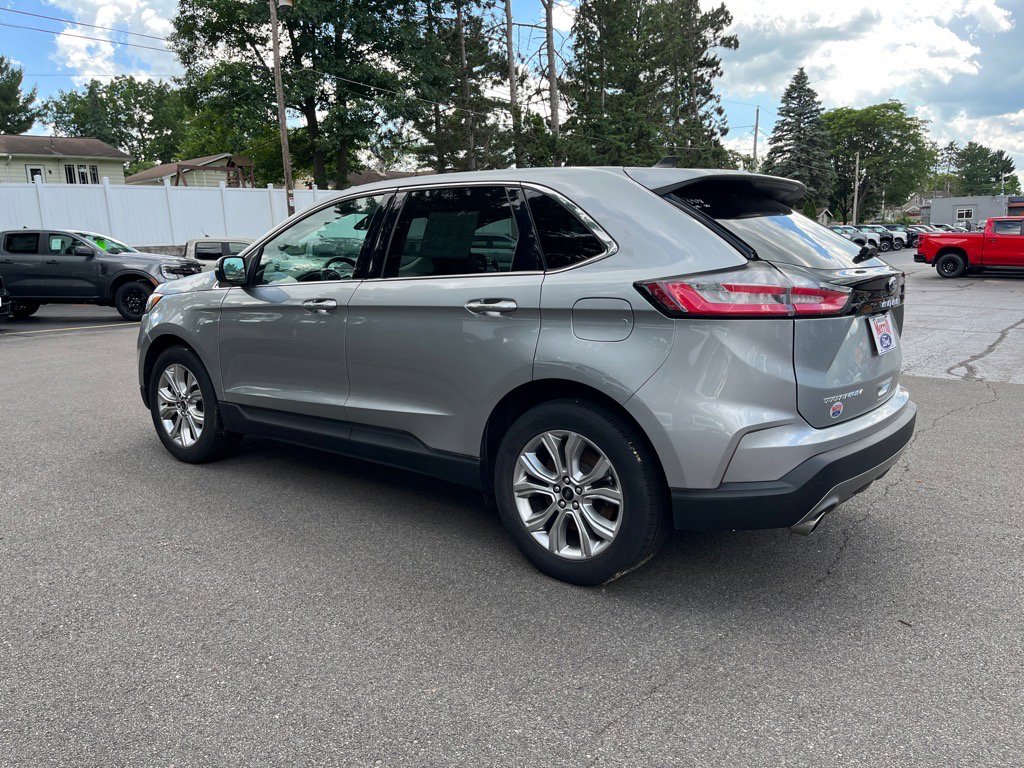 Used 2024 Ford Edge Titanium image 4