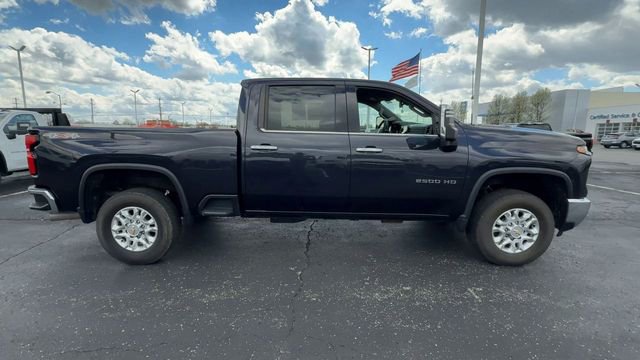 Used 2024 Chevrolet Silverado 2500 LTZ AWD/4WD image 9
