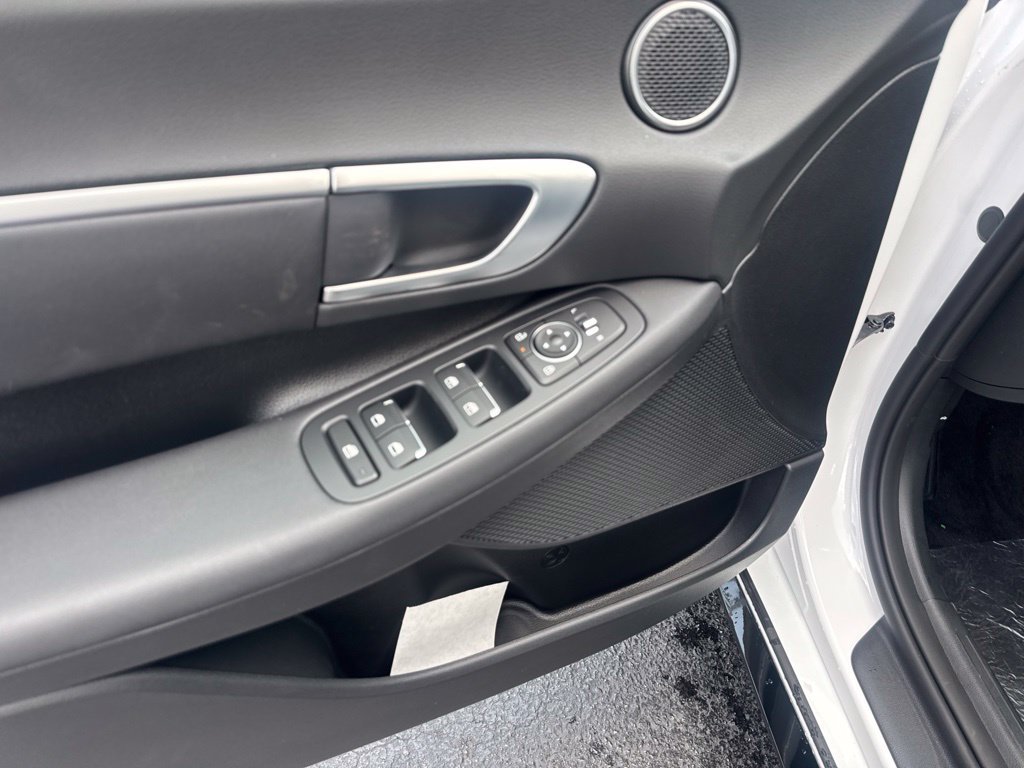 New 2026 Hyundai Sonata SEL FWD image 14