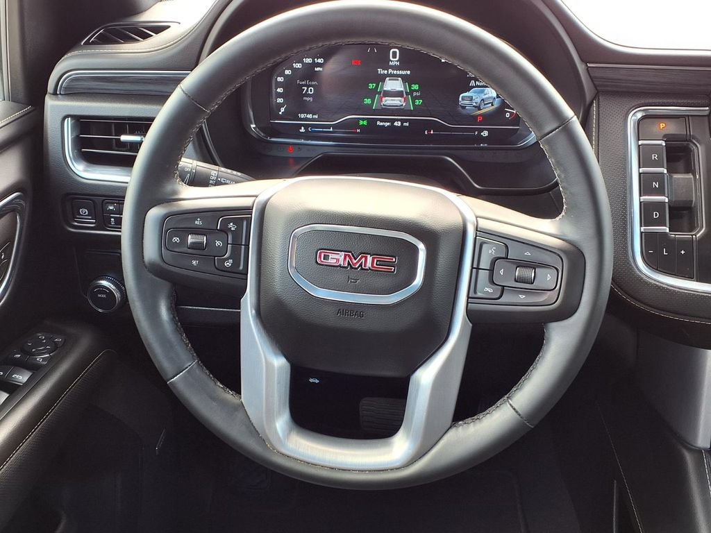 Used 2024 GMC Yukon XL SLT w/ SLT Luxury Package RWD image 20