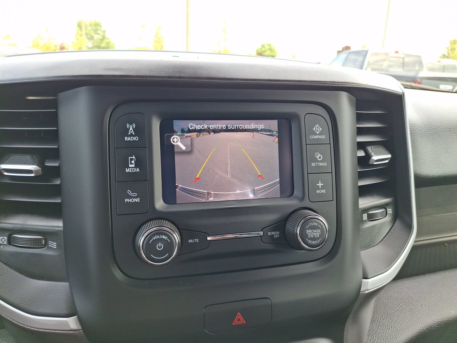 Used 2022 RAM 1500 Big Horn AWD/4WD image 14