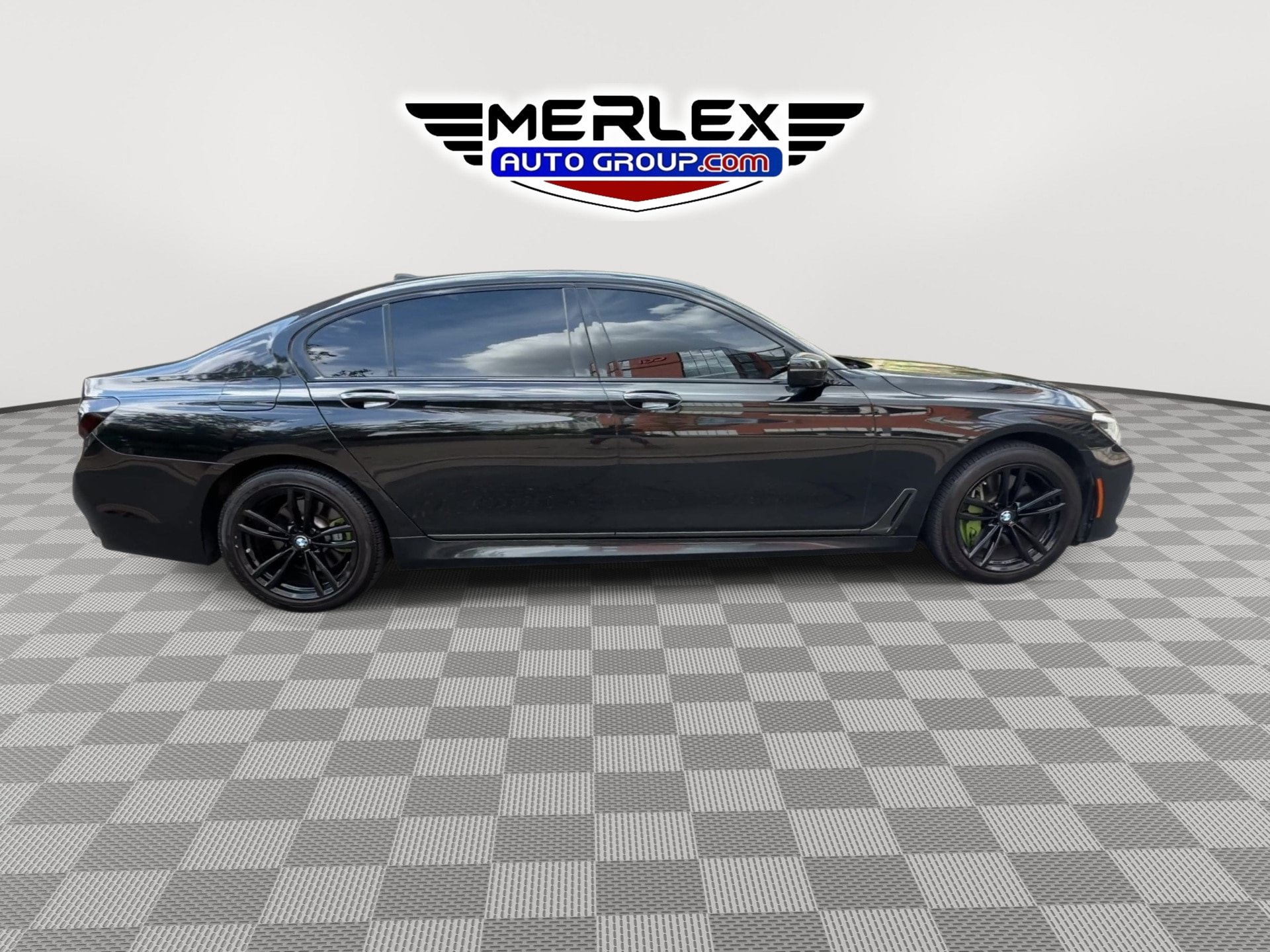 Used 2019 BMW 750i xDrive w/ M Sport Package AWD/4WD image 9