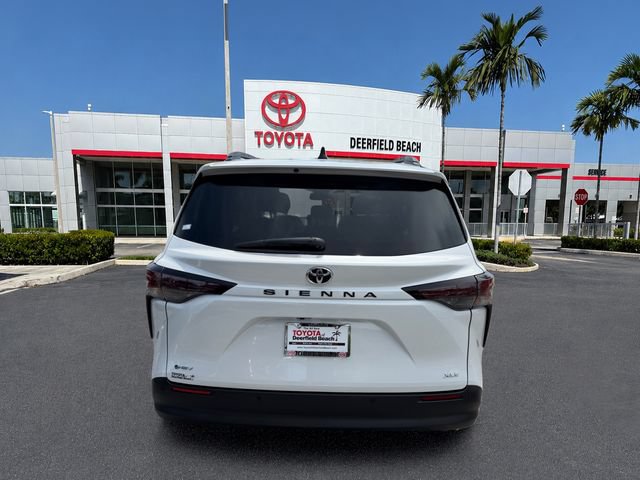 Certified 2026 Toyota Sienna XLE FWD image 6