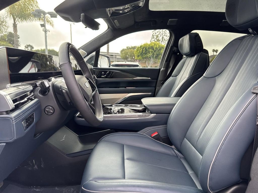 New 2025 Cadillac Escalade IQ Sport 2 image 31