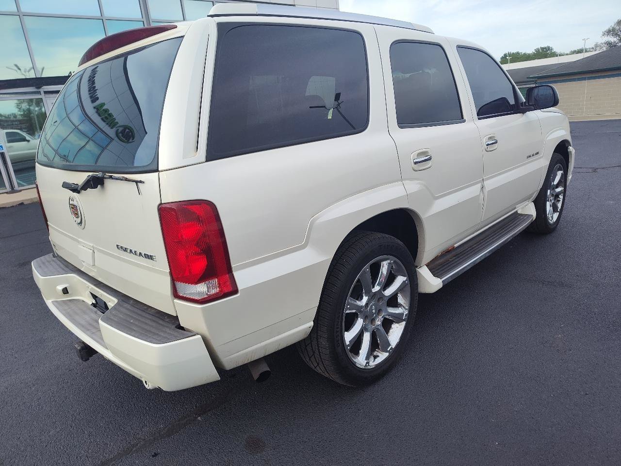 Used 2003 Cadillac Escalade AWD image 9