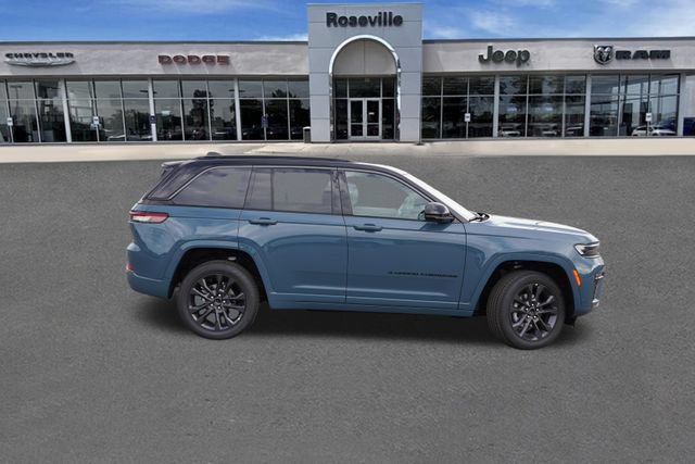 New 2026 Jeep Grand Cherokee Limited AWD/4WD image 2