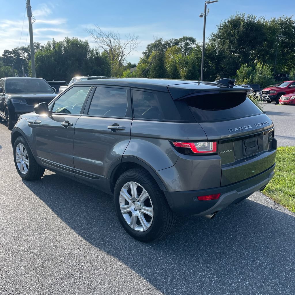 Used 2018 Land Rover Range Rover Evoque SE Premium AWD/4WD image 4
