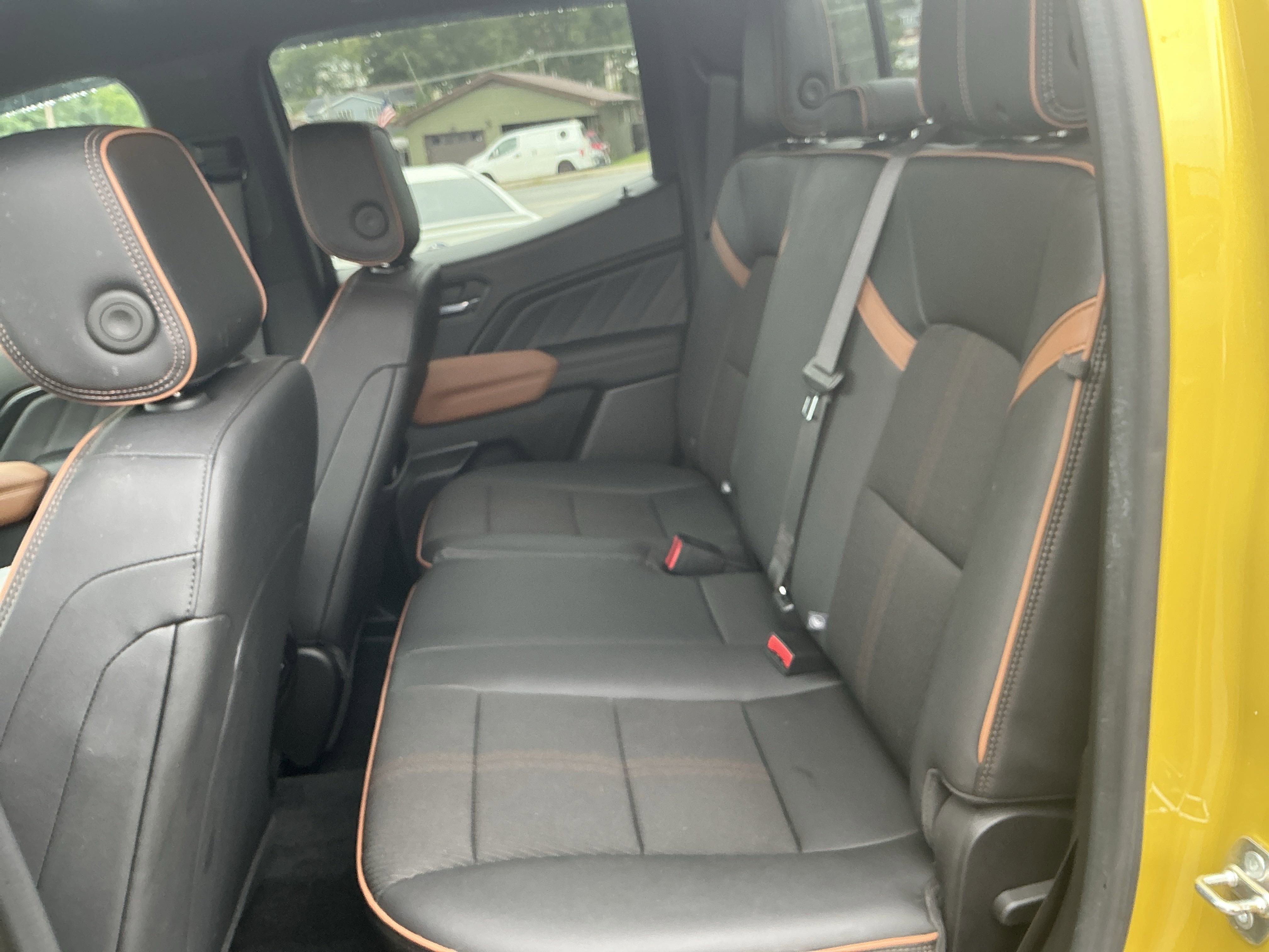 Used 2023 GMC Canyon AT4 w/ Technology Package image 13