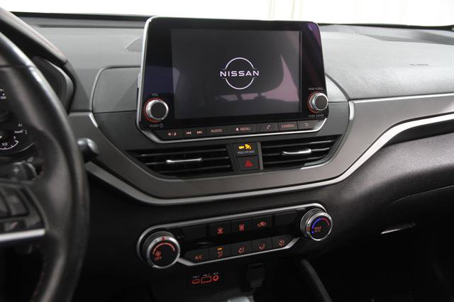 Used 2024 Nissan Altima 2.5 SR FWD image 9
