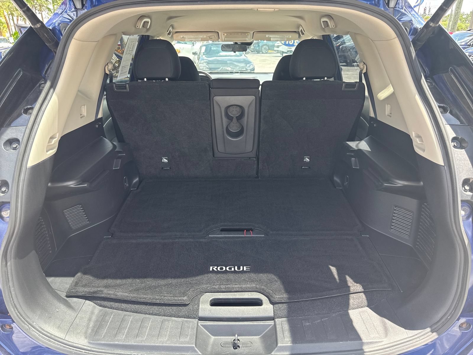Used 2019 Nissan Rogue SV AWD/4WD image 38
