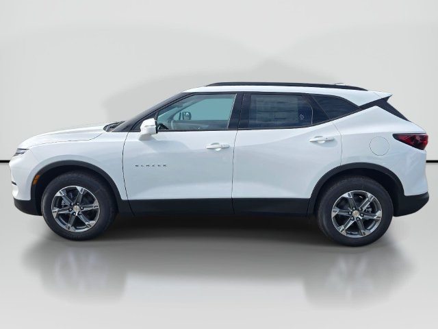 New 2026 Chevrolet Blazer LT w/ Sound & Technology Package AWD/4WD image 2