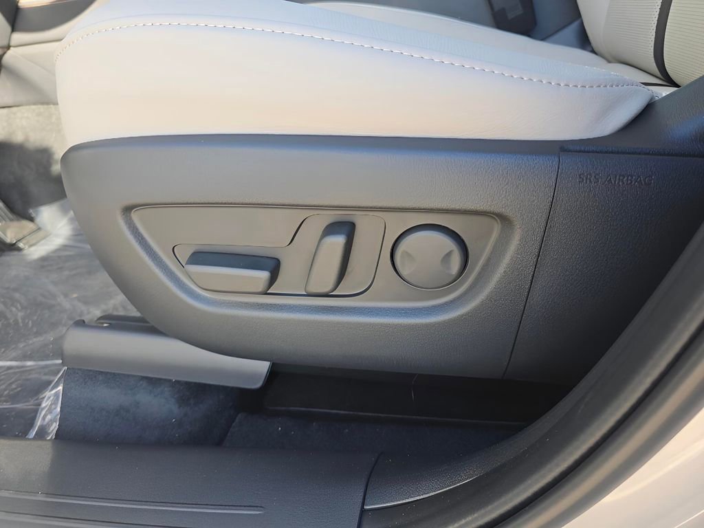 New 2025 MAZDA CX-90 Plug-In Hybrid w/Premium Sport image 17