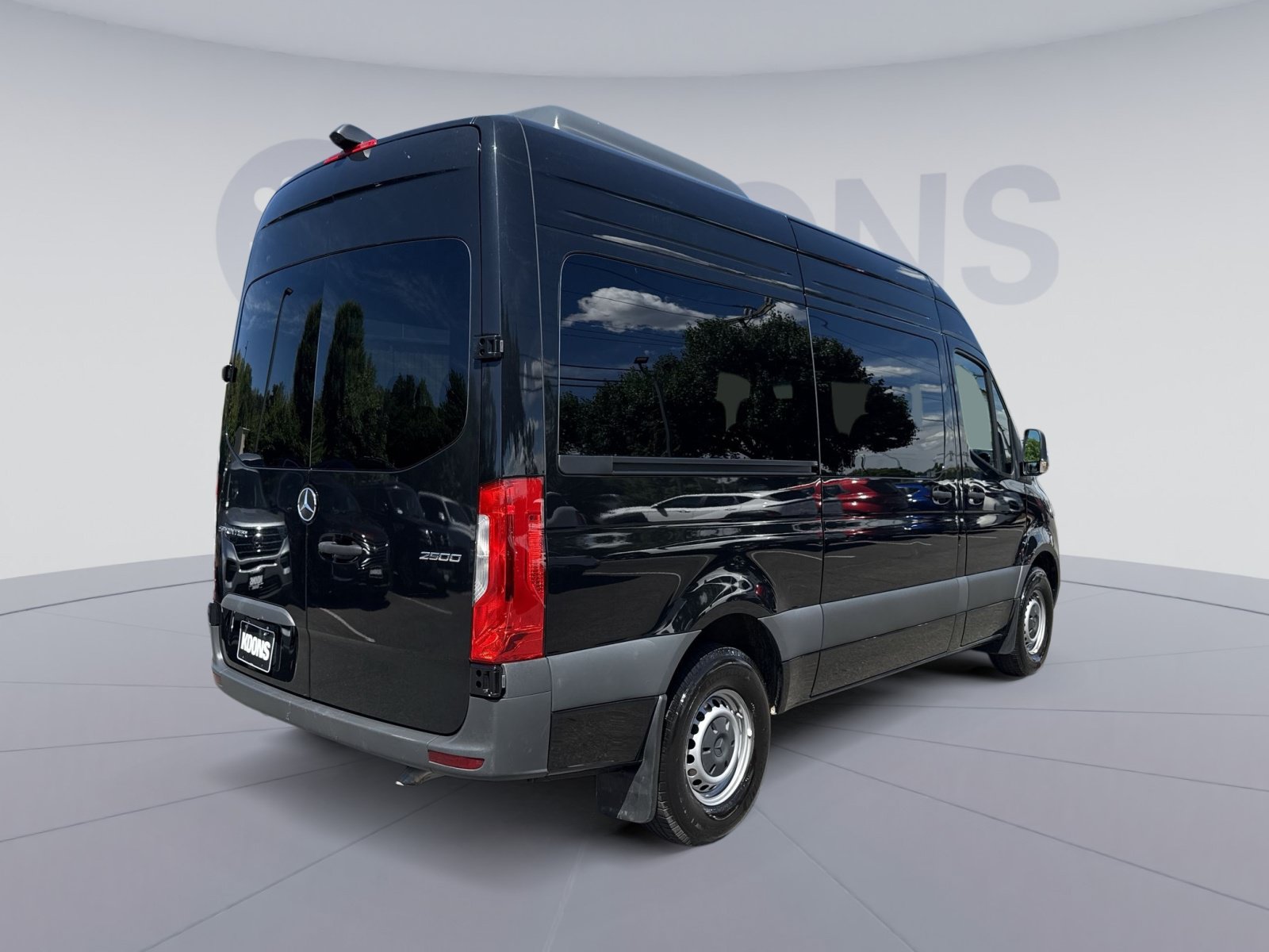 Used 2024 Mercedes-Benz Sprinter 2500 image 7