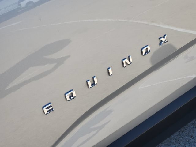 Used 2026 Chevrolet Equinox LT FWD image 9
