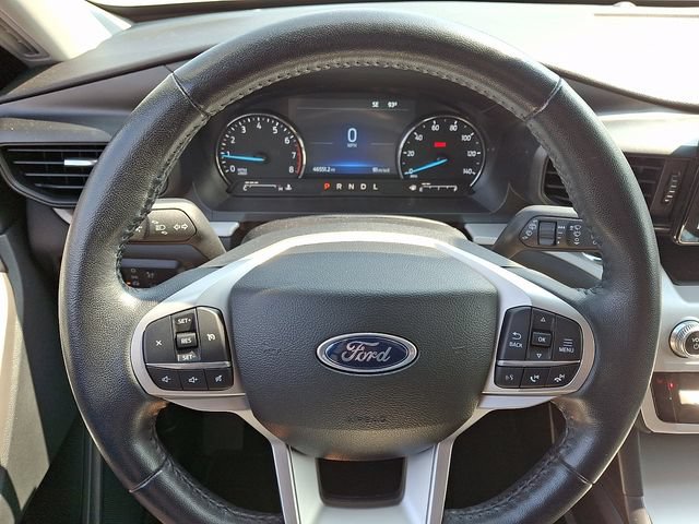 Used 2023 Ford Explorer XLT AWD/4WD image 18