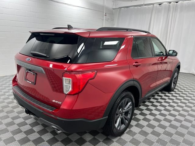 Used 2023 Ford Explorer XLT w/ Equipment Group 202A AWD/4WD image 5