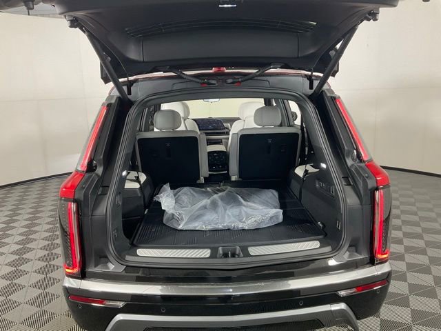 New 2026 Cadillac Vistiq Luxury w/ LPO, Floor Liner Package image 29