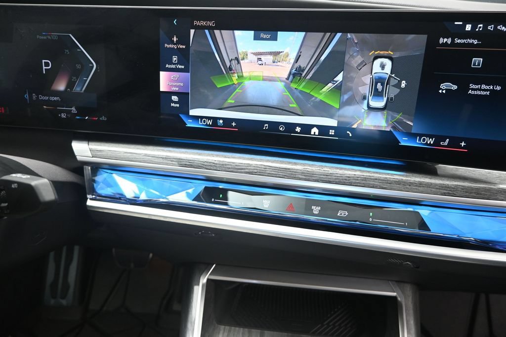 Certified 2024 BMW 740i w/ Executive Package RWD image 28