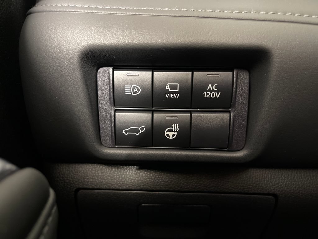Certified 2026 Toyota Highlander Platinum AWD/4WD image 28