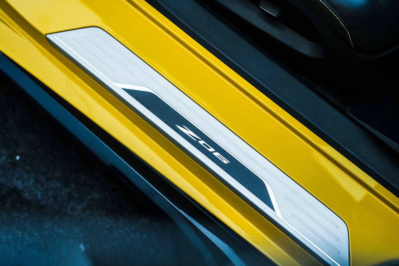 Used 2025 Chevrolet Corvette Z06 RWD image 33