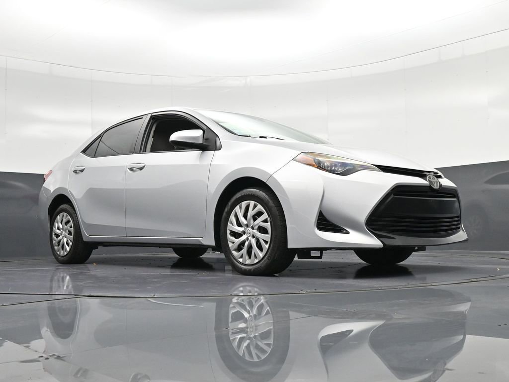 Used 2018 Toyota Corolla LE FWD image 31