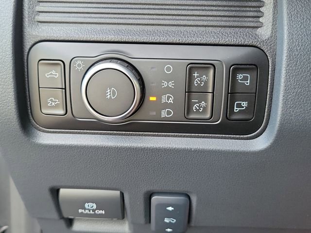 New 2026 Ford F250 Lariat w/ Black Appearance Package image 18