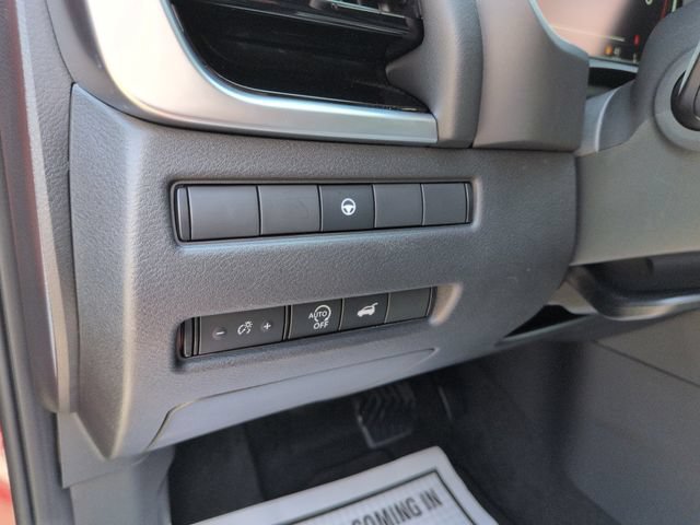 Used 2025 Nissan Rogue SL AWD/4WD image 13