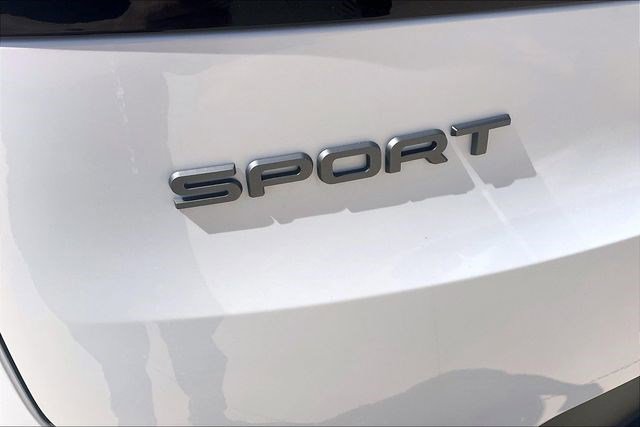 New 2025 Land Rover Range Rover Sport SE image 9