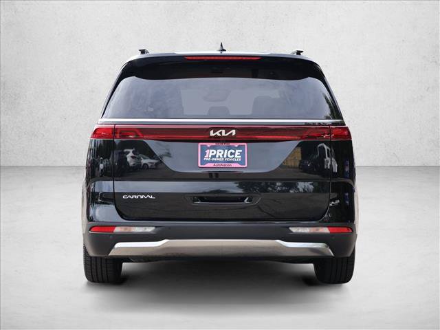 Used 2023 Kia Carnival SX FWD image 6