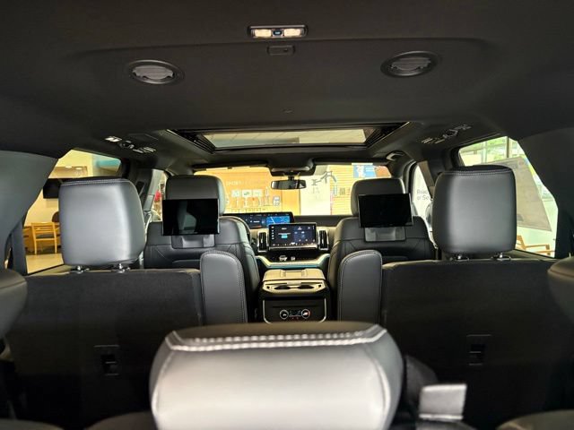New 2026 Ford Expedition Platinum w/ Stealth Performance Package AWD/4WD image 34