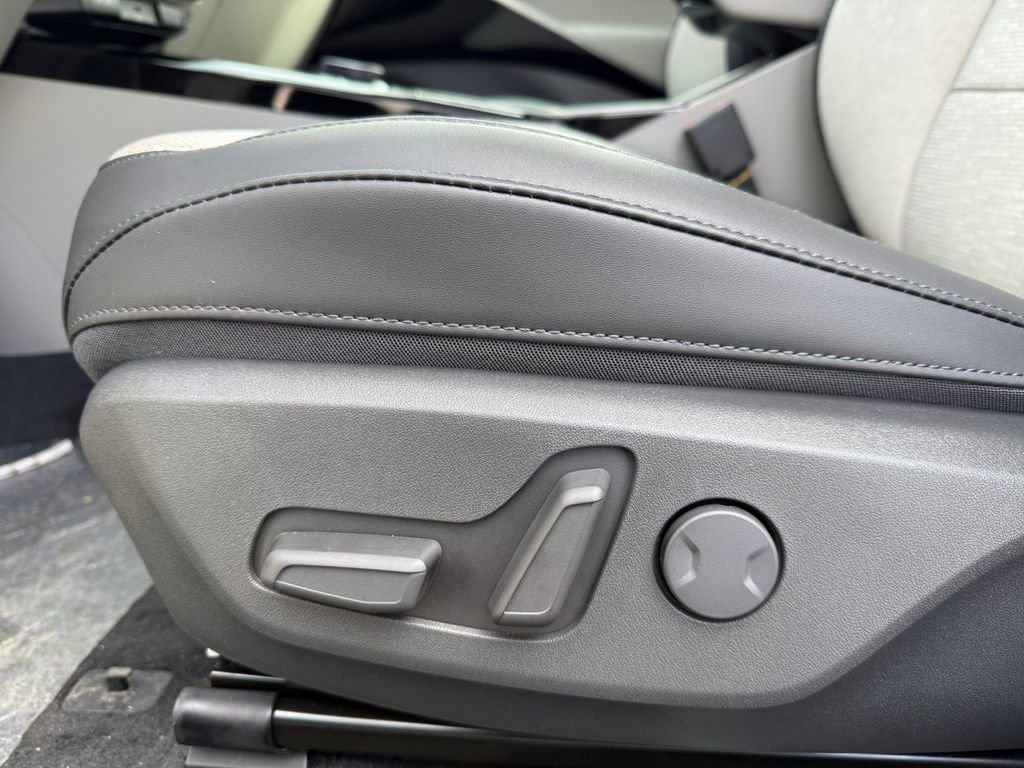 New 2025 Kia Niro Wave w/ Wave Preserve Package FWD image 10