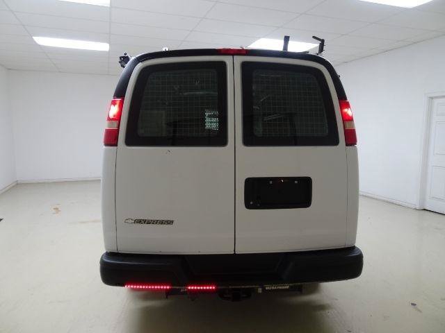 Used 2015 Chevrolet Express 2500 RWD image 5