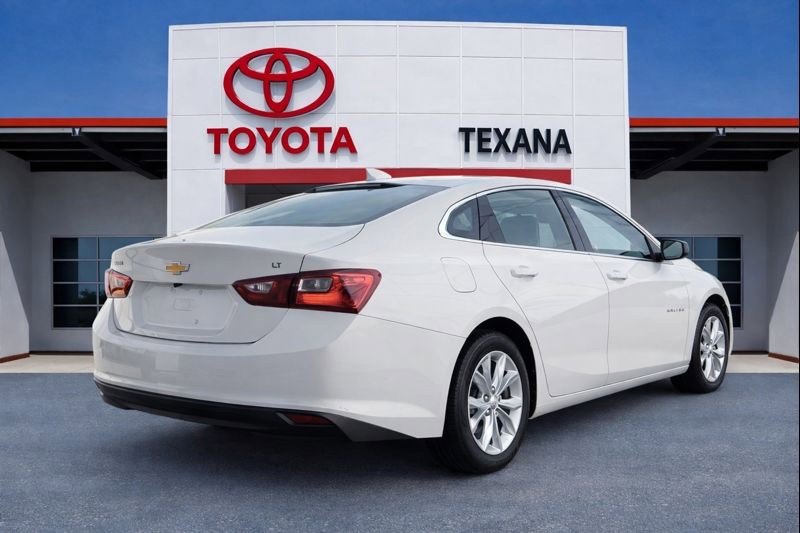 Used 2023 Chevrolet Malibu LT image 3